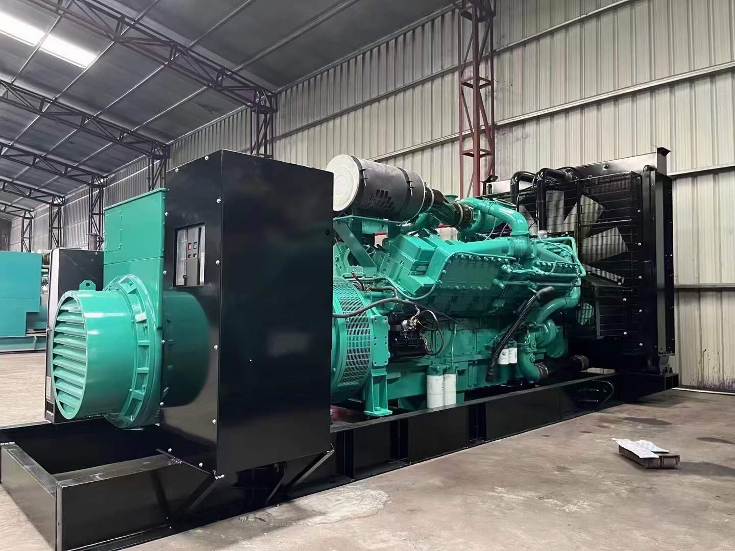 绥德如何降低 800kW 柴油发电机输出电流的波动？