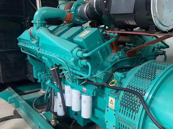 绥德更换100kW柴油发电机组机油时，需要注意哪些事项？